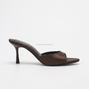 4302A-17 nuovo stile comode da donna sandali <span class=keywords><strong>con</strong></span> <span class=keywords><strong>tacco</strong></span> <span class=keywords><strong>basso</strong></span> 7.5cm pantofole in raso Open Toe per abiti quotidiani/da ufficio primavera - Product Image 3