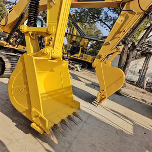Excavatrice sur chenilles hydraulique Komatsu PC200-8 d'occasion en bon état avec moteur, pompe, engrenage, boîte de vitesses, PLC, roulement essentiels - Product Image 3