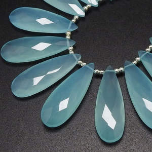 Par de Pendientes Largos Facetados de Calcedonia Azul Agua en Forma de Lágrima 30x10MM, Cuentas Sueltas, Joyería Hecha a Mano, Mayorista Certificado PME - Product Image 1