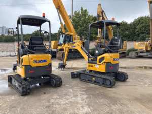 Maquinaria de Construcción XGMG XG18E Mini Excavadora de 1.8 Toneladas con Accesorios: Pulgar, Cucharón, Barrena, Enganche Rápido, Martillo Rompedor - Product Image 3