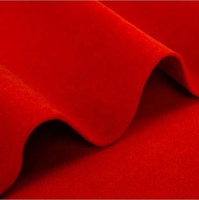 Rouleau de tapis de sol rouge non tissé de vendeur chaud de Chine pour le tapis d'événement extérieur de mariage