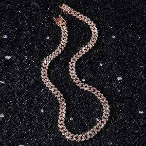 สร้อยคอแฟชั่นผู้ชายแบบโซ่คิวบันหนาประดับเพชรทรงเรขาคณิตแบบเรียบง่ายทำมือใหม่ ขายส่งเครื่องประดับแฟชั่น - Product Image 3