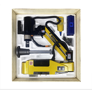 Machine à tarauder universelle verticale pour écrous et tarauds - Product Image 2