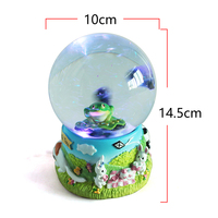 Globe de neige animal personnalisé Ocean World avec des flocons de neige blancs et de la musique, un globe d'eau fabricant professionnel de globe de neige