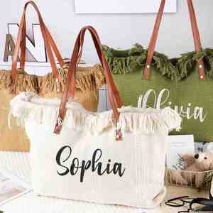 Sac de plage personnalisé pour enterrement de vie de jeune fille, sac fourre-tout brodé sur mesure avec nom pour mariage en destination, sacs de piscine en toile à franges - Product Image 2