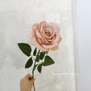 O-X742 Rose Artificiali di Alta Qualità, Grandi Fiori Singoli, Rose Charlotte per Matrimoni, Fiori Artificiali in Seta Color Cappuccino e Nude - Product Image 4