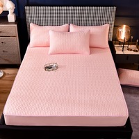 Vente en gros Impression colorée Couvre-matelas imperméable en polyester à couche de coton doux et respirant