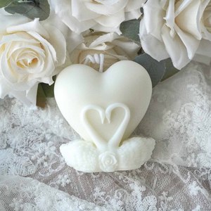 Vela aromática de cera de soja con forma de cisne, hecha a mano, para decoración romántica de mesa, ideal como regalo para el hogar. - Product Image 4