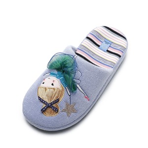 CORIFEI Nuovi Pantofole Invernali di Design Super Calde Carine con Cartoni Animati per Bambine Leggere Antiscivolo Moda Trendy per Uso Interno - Product Image 2