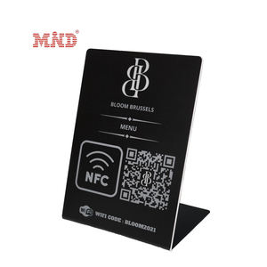 Soporte de tablero de pie de menú de plástico portátil con tecnología NFC para cafeterías, hoteles, bares - Product Image 1