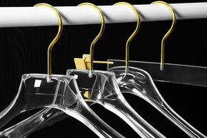 Cintres en acrylique transparent de qualité supérieure LINDON pour boutiques, photographie, magasins de robes de mariée et salles de défilés de mode - Product Image 4