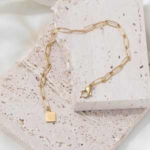 <span class=keywords><strong>Pulsera</strong></span> de cadena de eslabones de papel de alta gama, <span class=keywords><strong>pulsera</strong></span> <span class=keywords><strong>con</strong></span> dijes, <span class=keywords><strong>pulsera</strong></span> de acero inoxidable chapada en oro de 18 quilates - Product Image 2