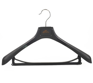 Móc Treo Quần Áo Bằng Nhựa Mới Có Logo Tùy Chỉnh Móc Treo Quần Áo Bằng Nhựa Cao Su Màu Đen - Product Image 4