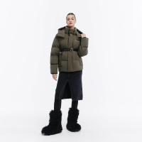 Veste en duvet d'hiver personnalisée pour femmes avec fonction imperméable Toile Tissu Logo Décoration Doublure en polyester Manteaux Produit