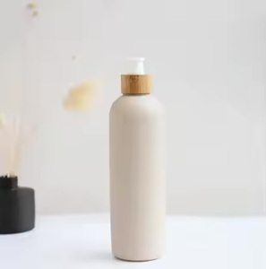บรรจุภัณฑ์เครื่องสำอางพลาสติกแบบกำหนดเองที่เป็นมิตรกับสิ่งแวดล้อม ปี 2024 พิมพ์สกรีนบนขวดฟางข้าวสาลี พร้อมหัวปั๊มสเปรย์ ความจุ 100 มล.-500 มล. - Product Image 4