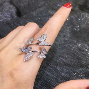 Anello Aperto a Farfalla Fresco per Ragazze, Gioiello Carino da Indossare sul Dito Indice, Accessorio per Outfit Quotidiani e Feste - Product Image 4