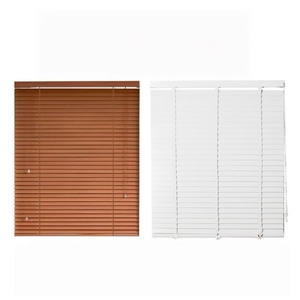 Volets électriques en <span class=keywords><strong>bois</strong></span> peints Finition de <span class=keywords><strong>couleur</strong></span> personnalisée Lamelles de 50mm <span class=keywords><strong>Baguette</strong></span> d'inclinaison lisse Design moderne Écologique pour fenêtre intérieure - Product Image 3