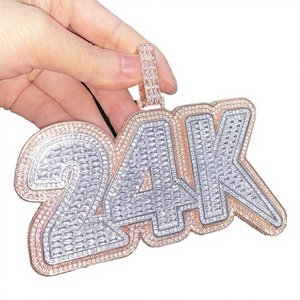 จี้มอสซาไนต์ 24K ชุบทองคำสีกุหลาบ ทรงเจ้าหญิง ประดับแบบช่อง ดีไซน์สวยงาม เครื่องประดับหรูหราสำหรับทุกเพศ - Product Image 2
