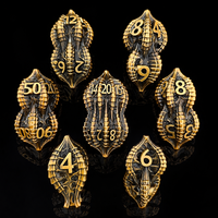 Ensemble de 7 dés polyédriques en métal écologique faits à la main, motif écailles de dragon noir bleu foncé, pour jeux de société et cadeaux