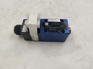 Électrovanne de commande hydraulique 4WE10E33 CG24N9K4 4WE10E CW100N9K4, gamme haute pression 350 bars, débit élevé jusqu'à 40 L/min pour une hydraulique efficace - Product Image 1