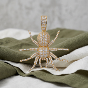 Pendentif Araignée en Argent Moissanite Glacée, Bijou Hip Hop de Luxe Bling-Bling, Accessoire de Mode Audacieux pour Événements Habillés et Soirées - Product Image 1