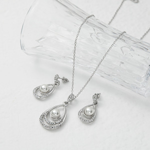 Conjunto de Joyería de Perlas de Lujo, Collar y Aretes con Forma de Lágrima, Regalo de Boda 2024 - Product Image 3