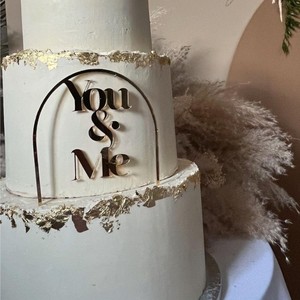 Nouvel arrivage 1pcs You & Me Décoration de gâteau en acrylique pour côté gâteau de la Saint-Valentin Décoration de gâteau - Product Image 1