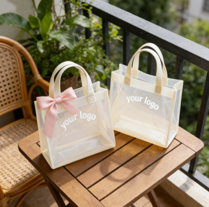 Sac fourre-tout en PVC transparent imperméable à grande capacité avec logo personnalisé pour les bonbons, la plage, les cadeaux, les courses, pour l'été - Product Image 1