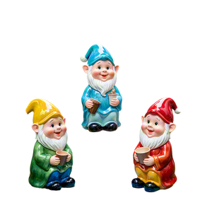 Adorables figurines de nains de jardin, trois petits lutins colorés avec les <span class=keywords><strong>mains</strong></span> sur <span class=keywords><strong>le</strong></span> visage, ornements décoratifs mignons pour la maison et <span class=keywords><strong>le</strong></span> jardin - Product Image 2