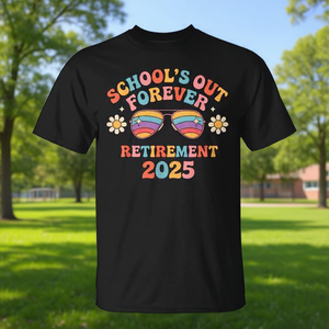 T-shirt « Schools Out Forever Retirement 2025 » avec motif de lunettes de soleil, cadeau pour enseignant - Product Image 3