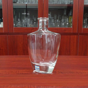 Bouteilles de liqueur de <span class=keywords><strong>cognac</strong></span> en verre de forme unique 700ML <span class=keywords><strong>70cl</strong></span> - Product Image 1