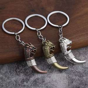 Porte-clés dent de loup tribal de style ethnique <span class=keywords><strong>mousqueton</strong></span> en métal vintage avec style dessin animé imprimé UV pour veste de sac de voiture - Product Image 1