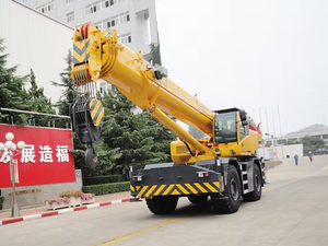 Grúa Todoterreno RT60 con Precio Competitivo, Garantía de Un Año, Capacidad de Carga Nominal de 60t, Momento de Elevación Nominal de 2033kn.m - Product Image 3