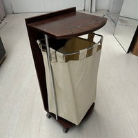 Armoire à linge moderne en bois de haute qualité avec sac amovible fabriquée en Italie
