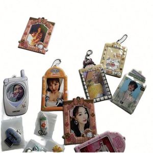 ที่ใส่การ์ดรูปภาพดีไซน์ใหม่ สำหรับสะสมรูปดาราเคป๊อป  พร้อมพวงกุญแจ - Product Image 2