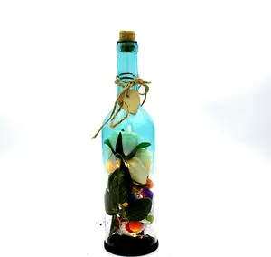 La bottiglia di vino principale unica calda ha condotto la stringa della bottiglia per il regalo della decorazione con sughero