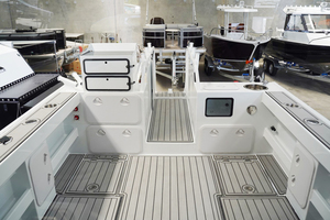 Catamarán de Pesca de Aluminio de 7.9m (26 pies), Nuevo, Tipo Yate, con Cabina, para Ocio Familiar - Product Image 6