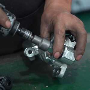 Guten Pièces automobiles de haute qualité pour <span class=keywords><strong>AUDI</strong></span> Étrier de frein 443615123 L 443615124 R Ventes directes d'usine - Product Image 5