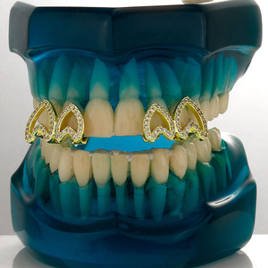 กริลล์ซิร์คอนรูปหัวใจคู่แบบฝังละเอียดสำหรับตกแต่งฟัน สไตล์ฮิปฮอป สำหรับทุกเพศ ใช้ได้ทุกวัน รูปทรงตัวยู - Product Image 2