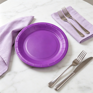 Assiettes en papier violettes Party Love 17 cm, lot de 8, décorations de table élégantes pour anniversaire - Product Image 5