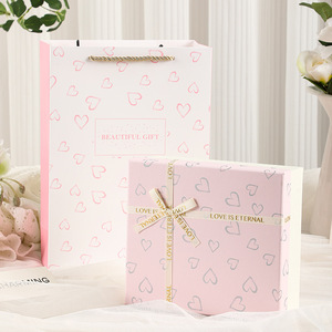 Vente en gros Boîtes de présentation pour cadeaux Boîtes cadeaux en papier multicolores avec logo personnalisé Emballage de bijoux - Product Image 6