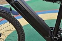 Sepeda listrik MTB 26 inci atau 27.5 ", sepeda listrik 250W 500W dengan baterai tersembunyi pit