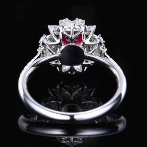 Anillo de Oro Blanco de 18K con Rubí Natural Corte Cojín, Color Sangre de Pichón, Sin Calentar, 1.3ct, 72 Diamantes, Anillo de Compromiso y Boda para Mujer - Product Image 4
