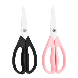Tijeras grandes de cerámica para preparar comida para bebés, cocina, verduras, alimentos cocidos y baterías industriales aisladas. - Product Image 4