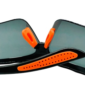 Lunettes de sécurité demi-cadre anti-buée avec logo personnalisé et verres en polycarbonate pour la protection des yeux lors du travail industriel et de la soudure - Product Image 5