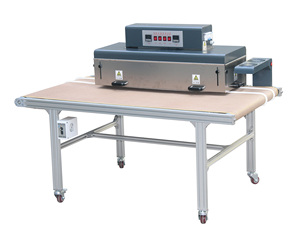 Convoyeur à bande avec température réglable jusqu'à 260 ℃ Machine de chauffage de tube thermorétractable de faisceau de câbles électroniques - Product Image 3