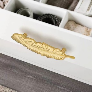 Poignées de meubles modernes en alliage de zinc, légères et luxueuses, pour armoire, tiroir, placard et cuisine – Design créatif et durable - Product Image 4