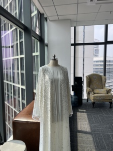 Abaya di Lusso Personalizzata in Raso Antirughe Fatta a Mano per Donna, Vestito a Maniche Lunghe 11 - Product Image 2