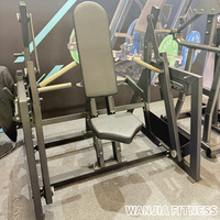 Machine de musculation professionnelle à charge libre en acier pour presse pectorale, avec caractéristiques de sécurité et durabilité, idéale pour les centres de fitness et les clubs de sport