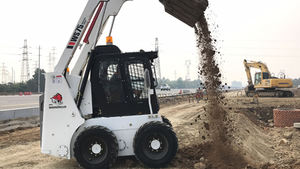 CE EPA disetujui 75hp Beaver Skid Steer Loader WS75 dengan mesin Yanmar pengiriman gratis Wheel Loader dengan salju Blower untuk dijual - Product Image 4